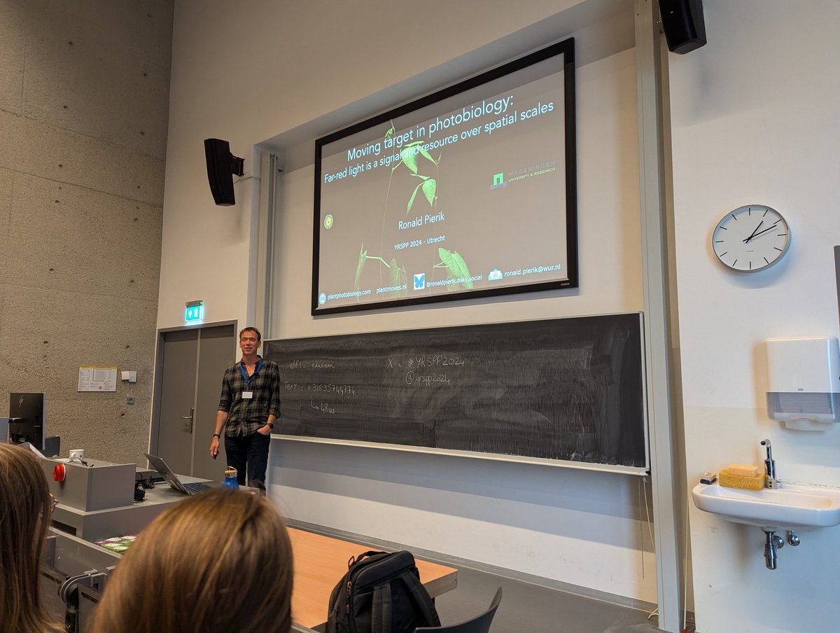 The #YRSPP2024 has started!! @ronaldpierik opens the floor with an inspirational talk about his career and research 😍