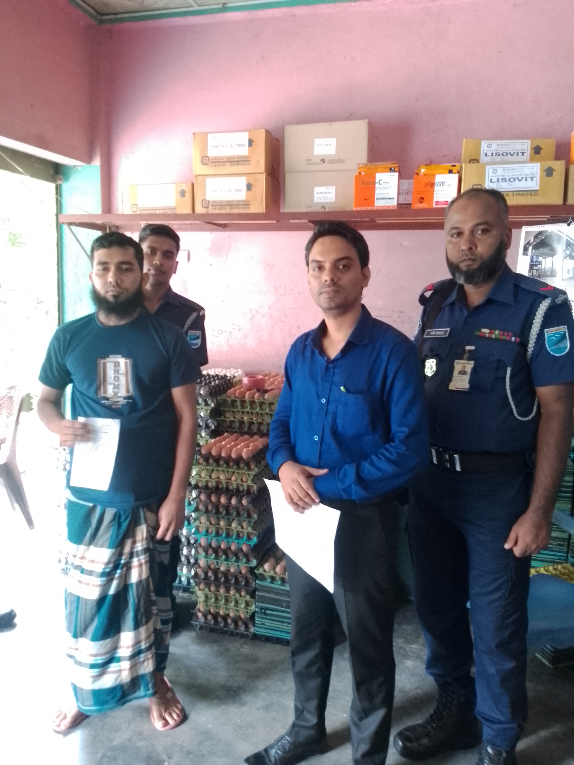 কালিহাতীতে ডিমের আড়তে ভোক্তা অধিকারের জরিমানা