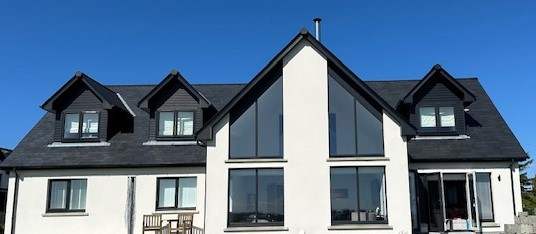 HAUStimberframe's tweet photo. Our Moncrieffe Garage looks stunning having been completed to an exceptional level of finish inside and out by our fabulous clients David and Jennifer. Who wouldn't want to live here, how can HAUS help you?      https://t.co/zPnOEs7y6f https://t.co/IrpsBaiLIn