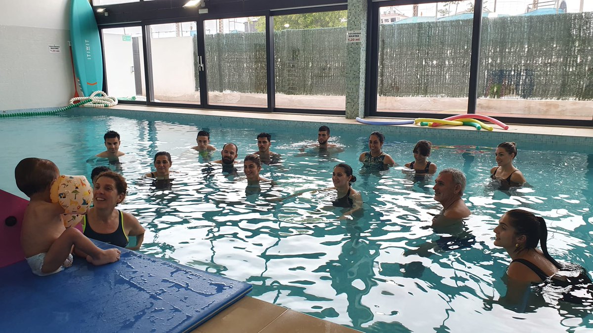 AfanasSCRT's tweet photo. 🎓 Impartido durante el pasado fin de semana el XXV Curso de #Hidroterapia 🏊 y #Discapcidad ♿ que organiza nuestra entidad. En esta ocasión en las instalaciones del Centro Elcano de Bonanza #Sanlúcar.
#PlenaInclusión 🍀 #Formación https://t.co/DwFQ5mkA2w