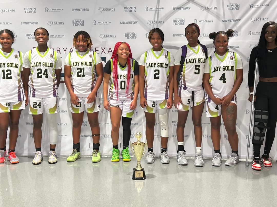 JeremyB26336312's tweet photo. D5 Lady Solid 16U ball out over the weekend 
#legends #BryanTX #hardworkdedication @PrepHoops https://t.co/BTj9rBSRIM
