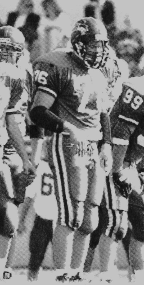 CovCathFBAlumni's tweet photo. Please join us in praying for the repose of the soul of Matt Dusing, who passed away this week. A member of the Cov Cath Class of 1995, Matt was a 4-year football letterman, playing D-line on the '93 &amp; '94 @CovCathFootball AAA state championship teams.

Rest in peace, Matt. https://t.co/3WOD4fLSEd