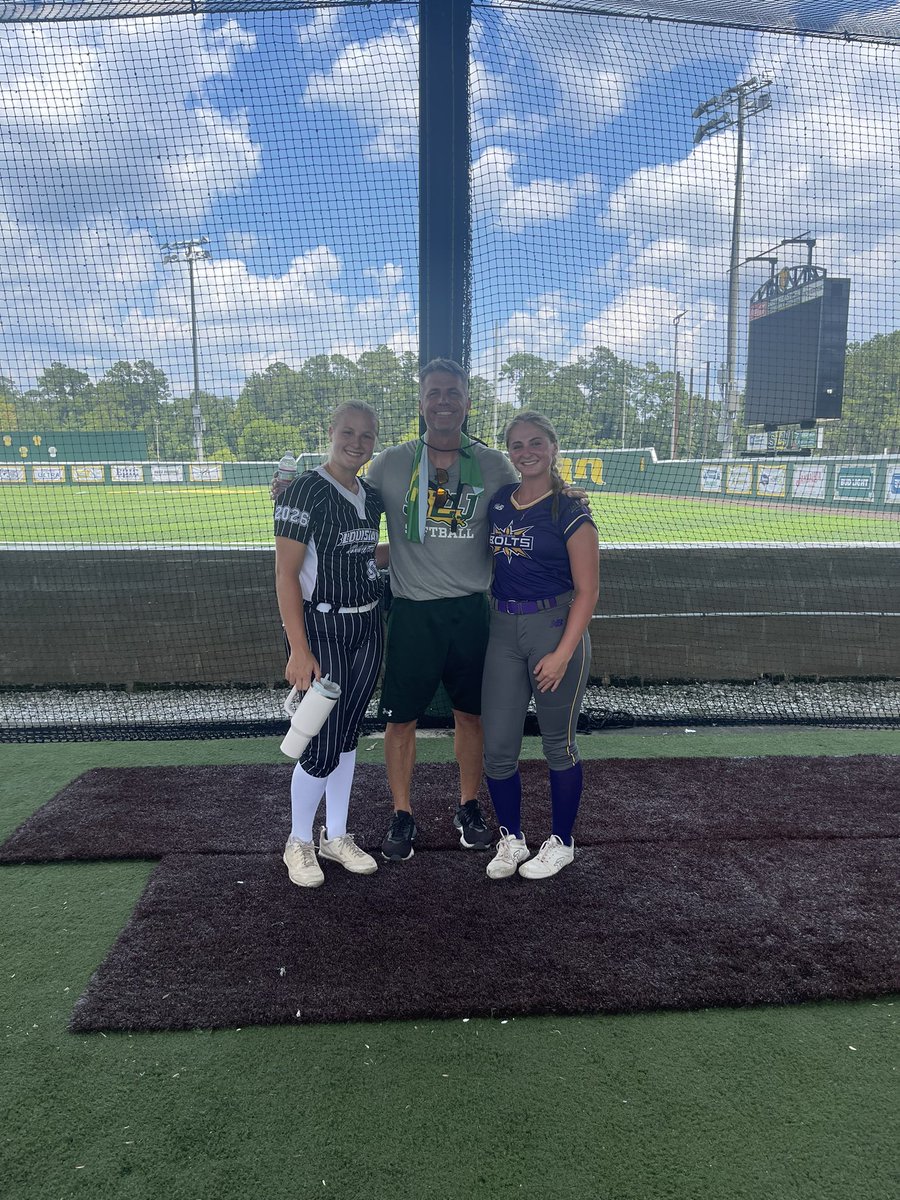 Spent the day yesterday at the SELU pitching and catching camp with my high school catcher <a href="/maddiebou02/">Maddie Bourgeois</a>. Thank you to the Southeastern coaching staff for the feedback and work. <a href="/LionUpSoftball/">Southeastern Softball</a> <a href="/latbolts2027/">LA Thunderbolts Clement 2026/2027</a>