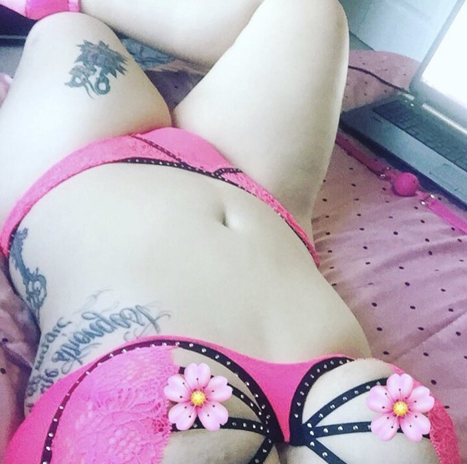 Does the lingerie stay on or come off during sex?   Xoxo https://t.co/q7eTelzhFU<a href="/tag/naturalbeauty"class="tags"><span>#naturalbeauty</span></a><a href="/tag/alternative"class="tags"><span>#alternative</span></a><a href="/tag/feetworship"class="tags"><span>#feetworship</span></a><a href="/tag/onl"class="tags"><span>#onl</span></a>