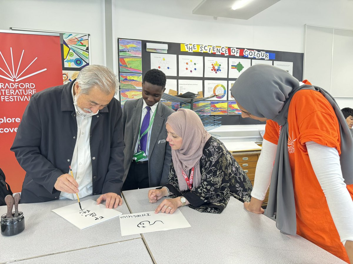 Thank you to <a href="/BradfordLitFest/">Bradford Literature Festival</a> for giving us the opportunity to host the world renowned calligrapher Haji Noor Deen for an insightful and enjoyable workshop this afternoon. Our students loved it!