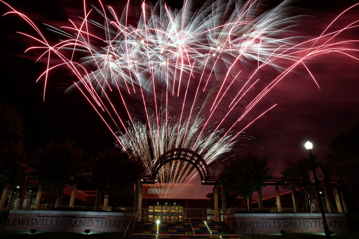 AllSportsLB's tweet photo. great fire works last night at old town lewisville ..... https://t.co/iPWkPtzLYG