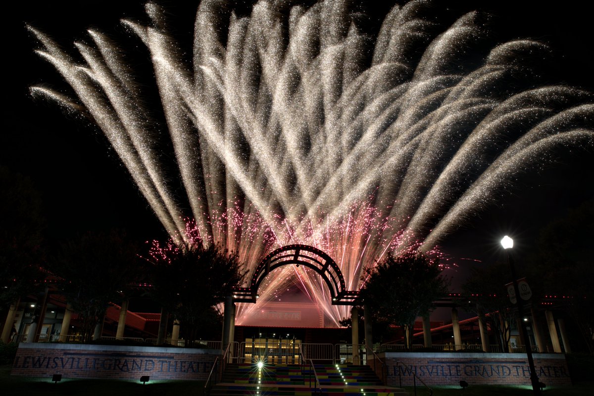 AllSportsLB's tweet photo. great fire works last night at old town lewisville ..... https://t.co/iPWkPtzLYG