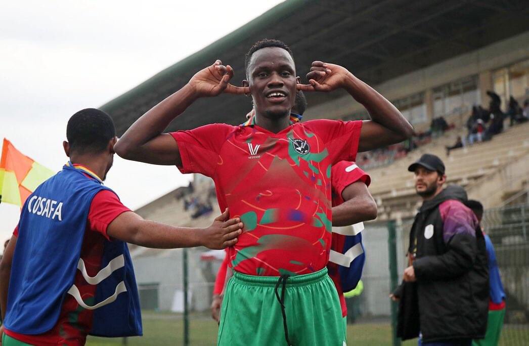 Sinethemba Makonco on X: "Once again Black Leopards striker 🇳🇦 Bethuel Muzeu (24) proves that he is a prolific striker. He finished last season in the Motsepe Foundation Championship with 17 goals.