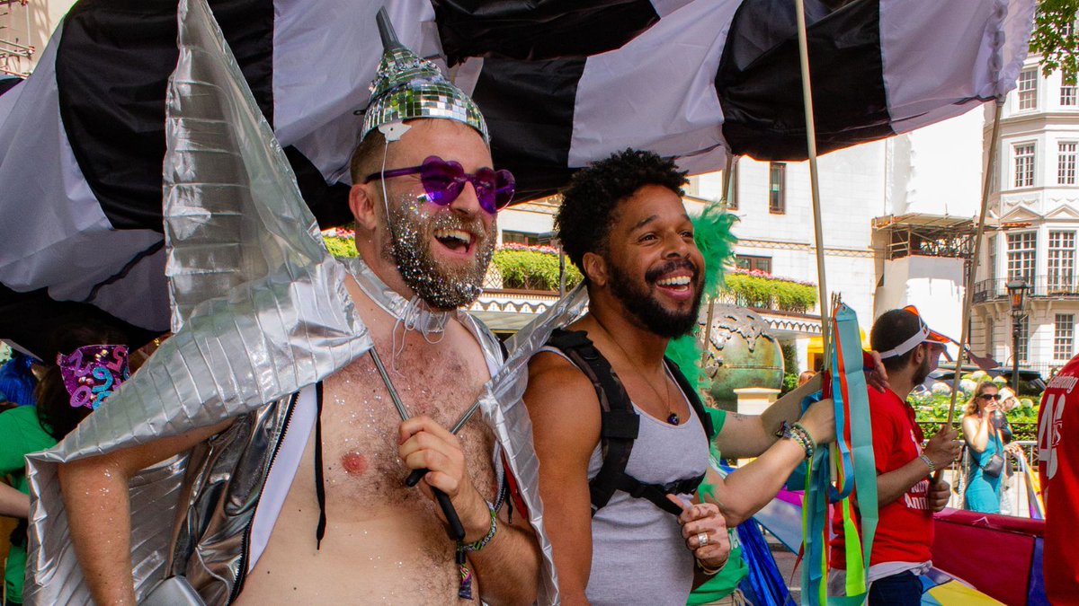 METROCharity's tweet photo. That’s a wrap on #PrideInLondon 2024! 🏳️⚧️
We had an absolutely electric day celebrating with you all! A huge pride-filled thank you for all your continued support. ❤️
From dancing through the decades on #PrideBoat to marching in this year's parade, we had a magical day! ✨ https://t.co/0ecez4T5lL