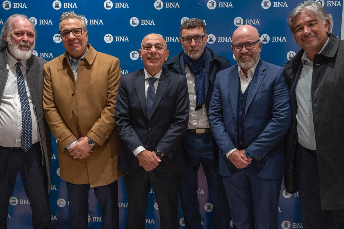 carlosrovetto's tweet photo. En Neuquén, nos reunimos con empresarios clientes del sector frutícola, agrícola ganadero y de servicios petroleros para fortalecer los vínculos comerciales, a largo plazo y continuar impulsando el desarrollo regional. https://t.co/xI0mdlvk4q