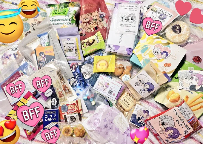 頂いちゃったものをならべたの嬉しい～💕
私差し入れに絵とか入れてなかったんだけどイラストとかお名前わかるの嬉しいなーってなったから今度から入れよう 
