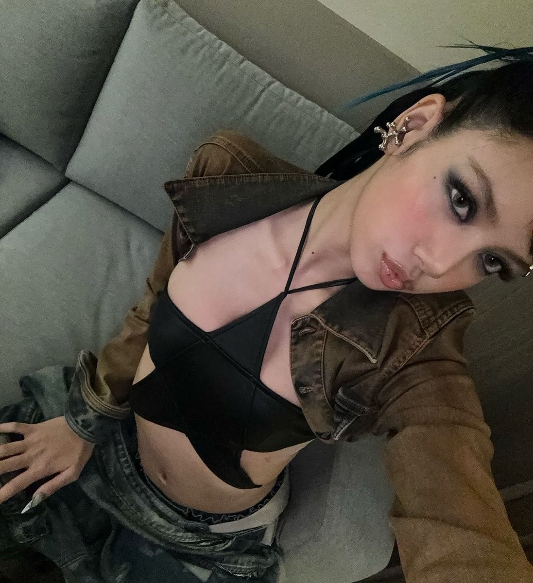 PopCrave's tweet photo. LISA stuns in behind-the-scenes photos from “ROCKSTAR.” https://t.co/YuH4AEyHIF