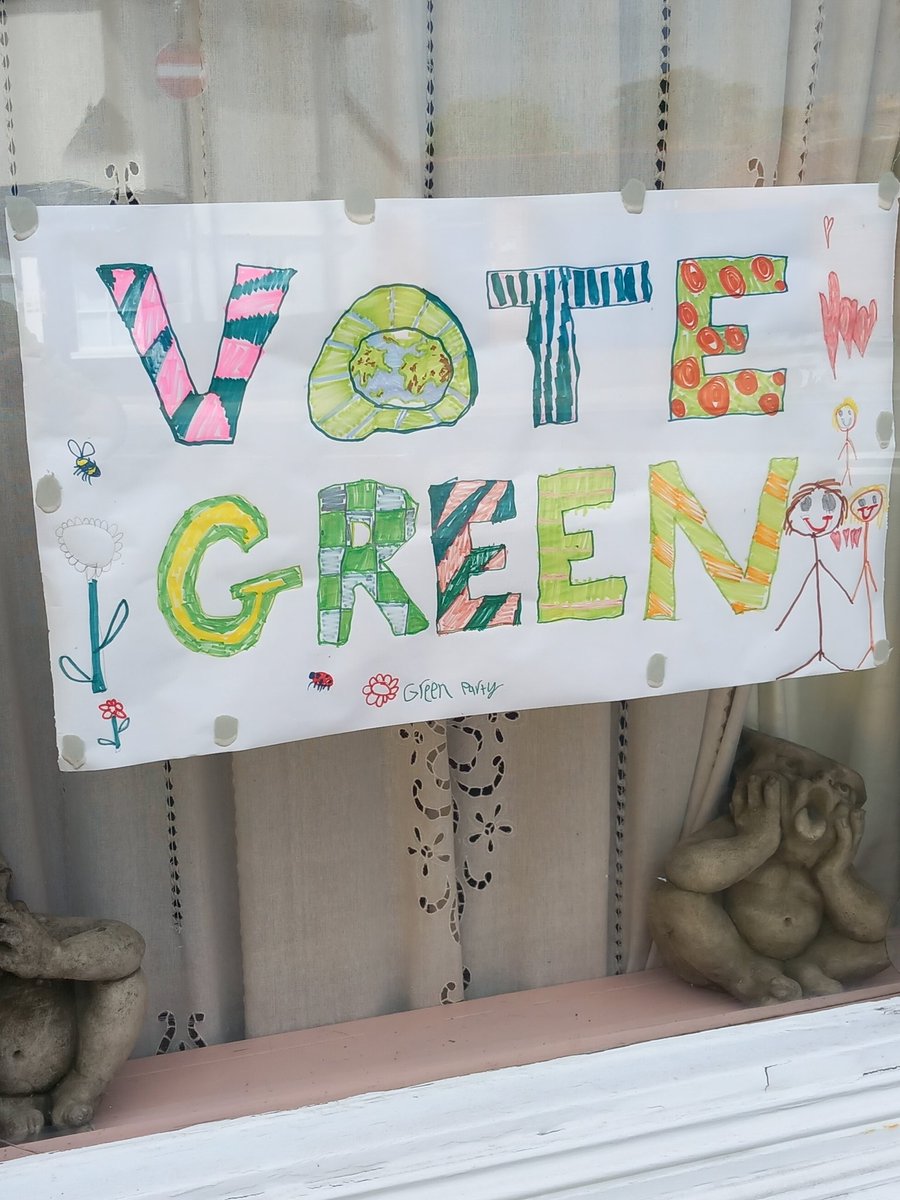 Caroline Topping (@cllrctopping) on Twitter photo Bungay today. Amazing. Totally inspiring. Green positivity every where. Please convert this into votes. Every vote matters, please make sure you go out tomorrow and vote for <a href="/Adrian4WV/">Adrian Ramsay MP for Waveney Valley</a> #GetGreensElected Bungay today. Amazing. Totally inspiring. Green positivity every where. Please convert this into votes. Every vote matters, please make sure you go out tomorrow and vote for <a href="/Adrian4WV/">Adrian Ramsay MP for Waveney Valley</a> #GetGreensElected