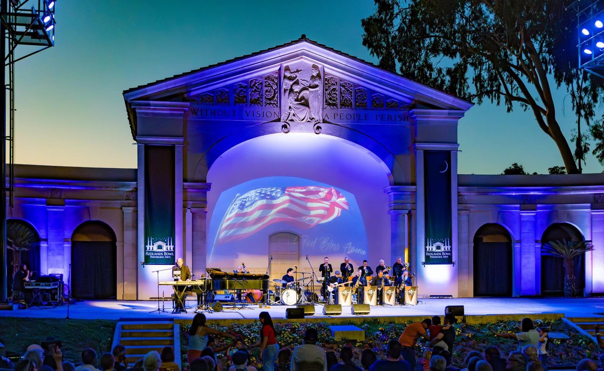 Great night <a href="/redlandsbowl/">Redlands Bowl</a>! #redwhiteandblue #patrioticpops