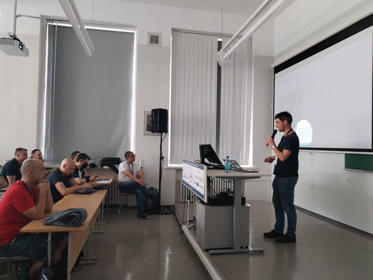foss4ge's tweet image. 🎤 Inspiring talks in action at #FOSS4GE2024! 🌟 Capturing moments of insightful exchanges and innovation.
#foss4ge #tartu