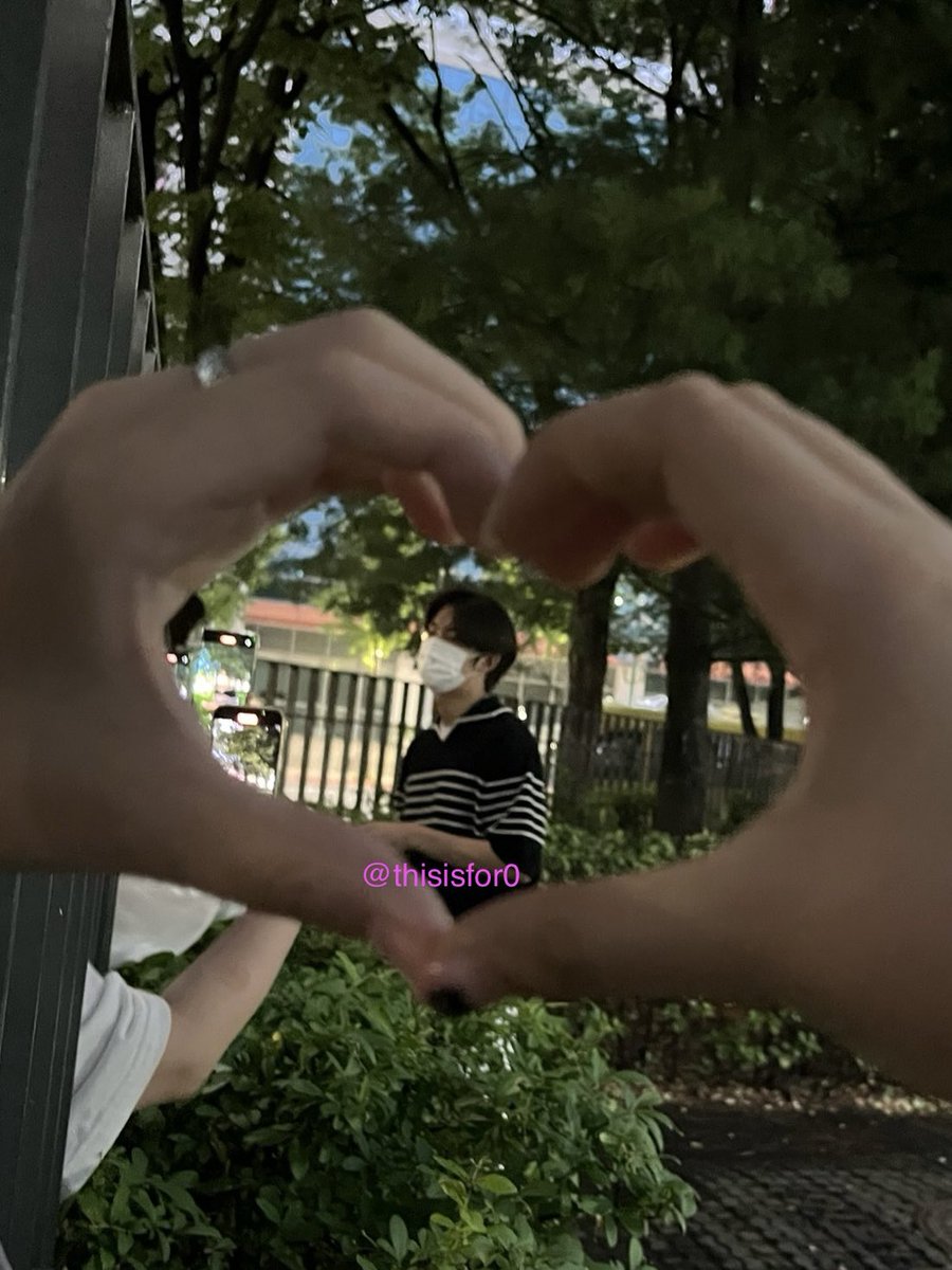 thisisfor0's tweet photo. 공찬을 하트 안에 가둬보세요 ! ! 🫶🏻 https://t.co/neiHnsBqaS