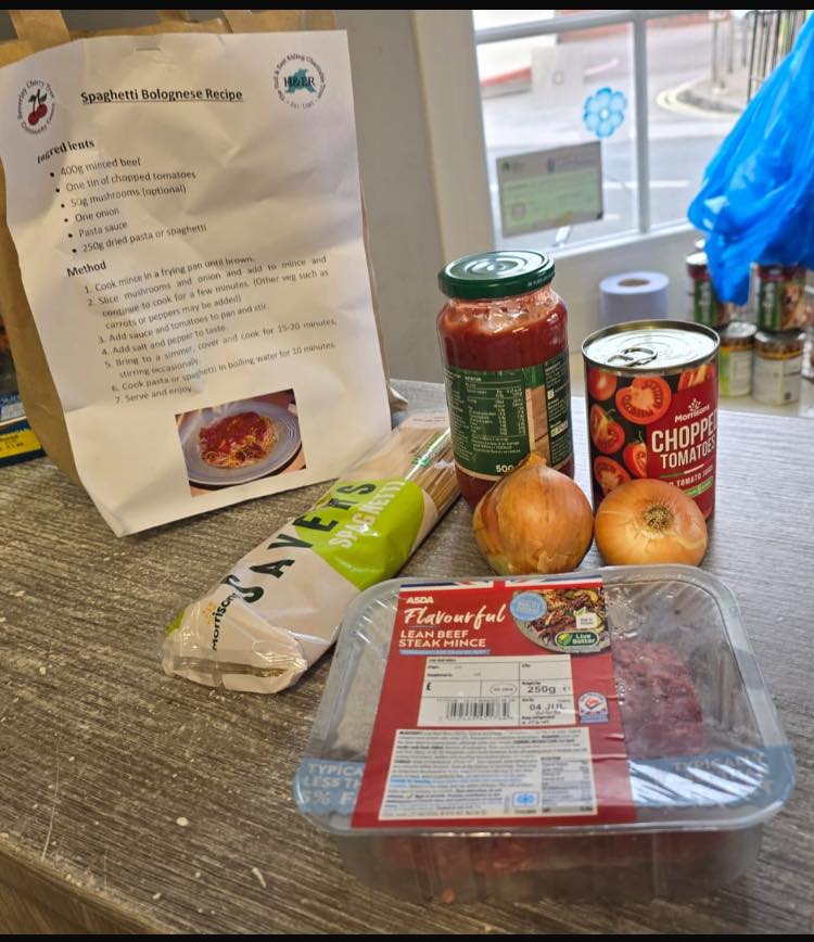 Free recipe bags were handed out to
<a href="/BevCherryTreeCC/">Beverley Cherry Tree Community Centre</a>
pantry members yesterday, thanks to The Hull &amp; East Riding Charitable Trust 🍝 #food #communitypantry #cookingonabudget #donations #socialsupermarket