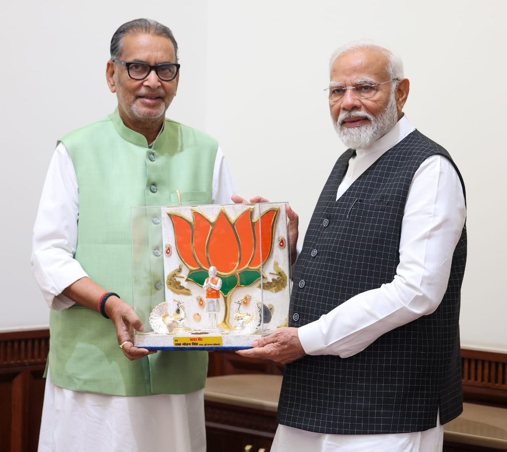RadhamohanBJP's tweet photo. देश के यशस्वी माननीय प्रधानमंत्री श्री नरेंद्र मोदी जी से आज संसद भवन नई दिल्ली में प्रधानमंत्री कक्ष में मैंने मुलाकात की। माननीय प्रधानमंत्री जी ने  10 वर्षो के अंदर मोतिहारी सहित देश के संपूर्ण विकास को गति प्रदान की है। तीसरी बार प्रधानमंत्री बनने के बाद मोतिहारी एवं देश का तीन गुनी रफ्तार में विकास होगा।
