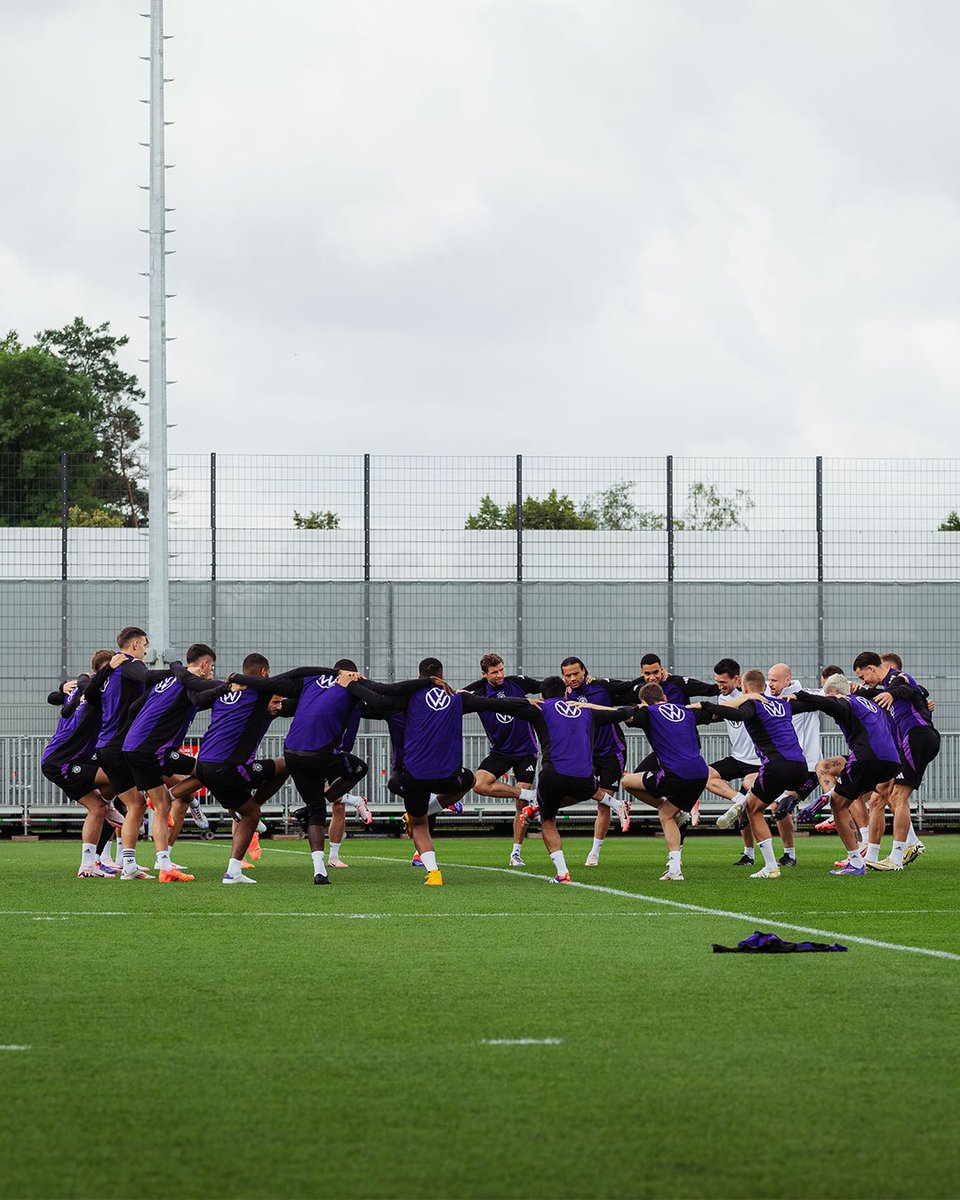 DFB_Team_EN's tweet image. Training time! 📷

#DFB #GermanFootball #GermanMNT #EURO2024 

📸 DFB/ Philipp Reinhard