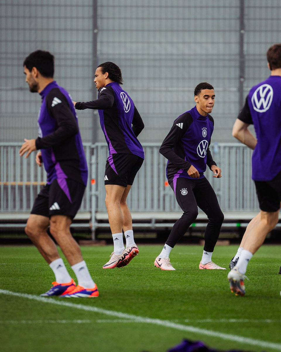 DFB_Team_EN's tweet image. Training time! 📷

#DFB #GermanFootball #GermanMNT #EURO2024 

📸 DFB/ Philipp Reinhard
