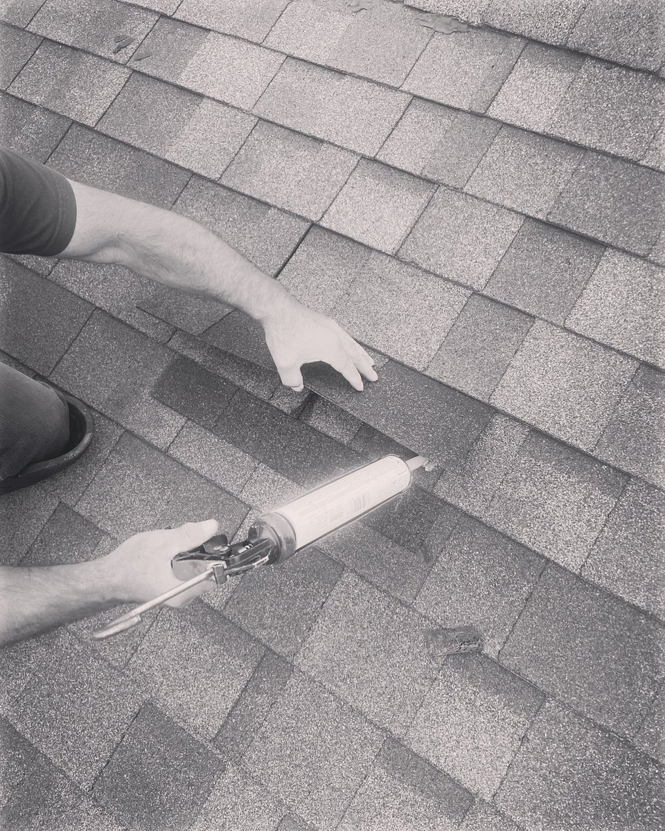 luso_roofing's tweet photo. Temporary shingle roof repairs.
π§βπ» https://t.co/PI4ZklgqWV
π² 647.866-6213
π§ info@LusoRoofing.com
#roofingitright #roofingcontractor #construction #toronto #renovation
#roofmaintenance
#roofing #roofingtoronto #torontoroofing #roofinspection #roofrepairs #emergencyroofrepairs https://t.co/g2uKy1kp9W