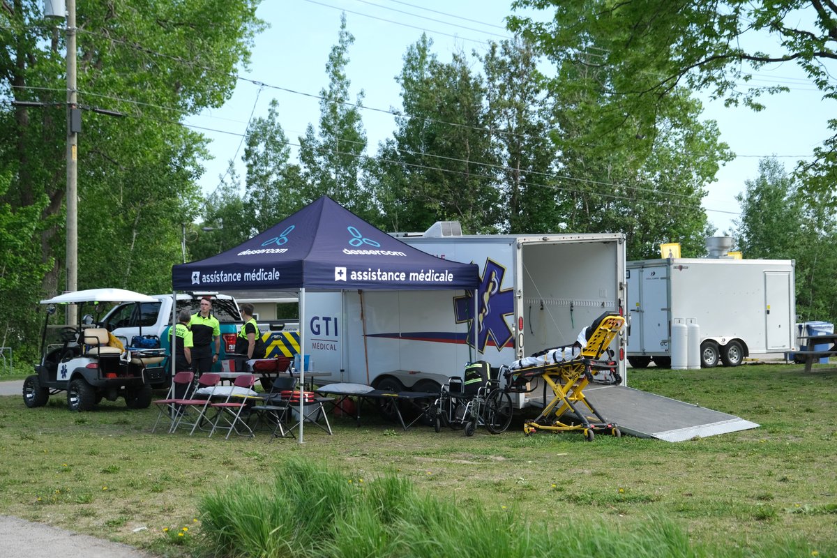 DESSERCOM tweet media