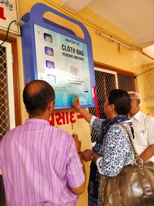 GPCB installs 3 more cloth bag ATMs in Gujarat on International Plastic Bag Free Day