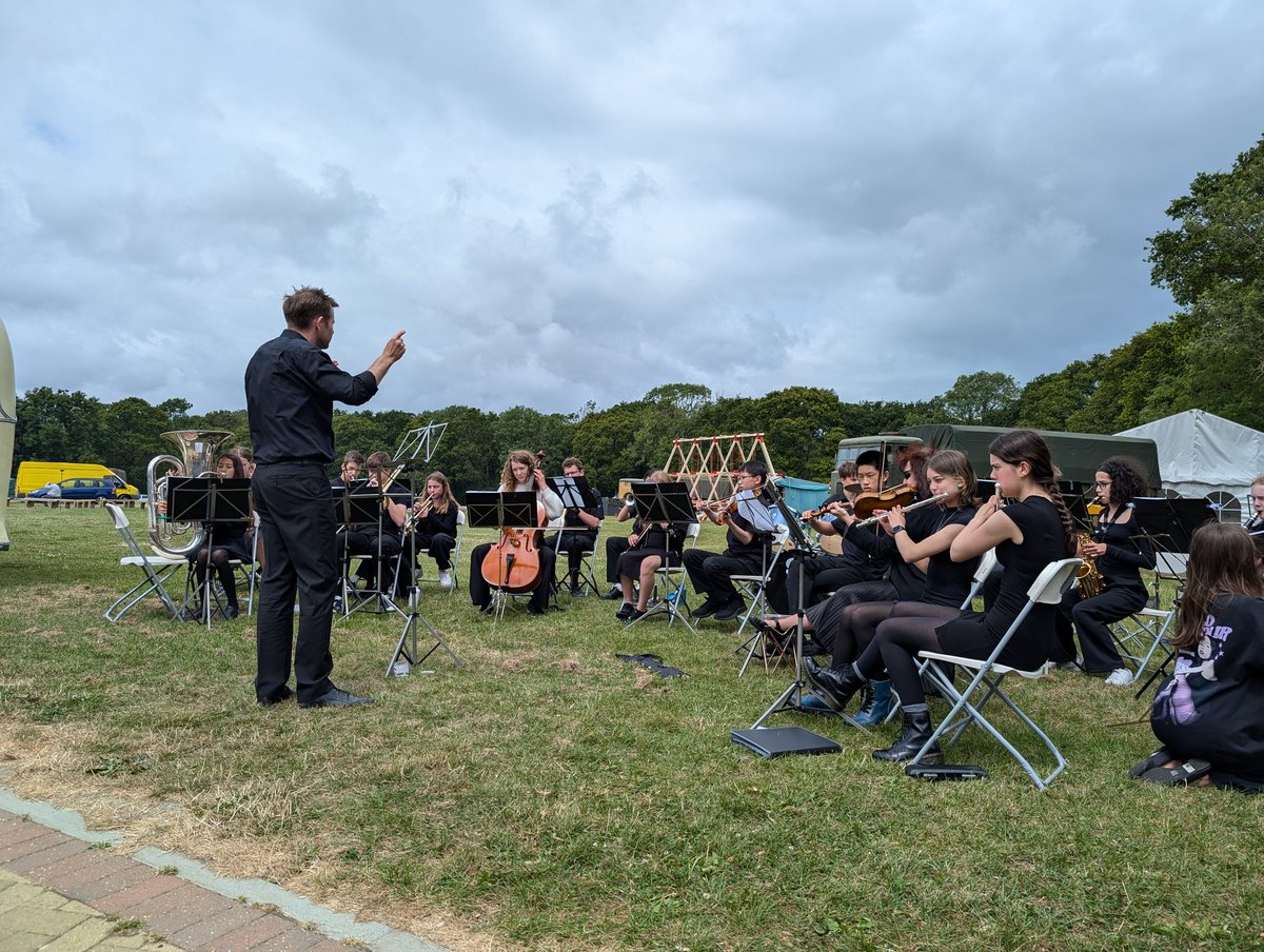 WokingHighMusic tweet media