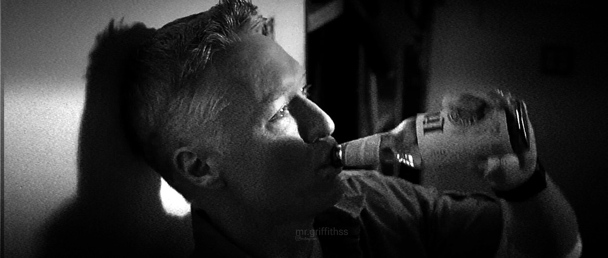 MrGriffithss's tweet photo. Me because I'm trying to get creative with writing up a backstory for this man! What's the point of law and order when authoritative politics are involved, right?๐
#ThomasIanGriffith #CashtonEwing #blackfriday #thekidnapping #lawandorder #badcop #writing #fanfiction https://t.co/TjozVO7mgj