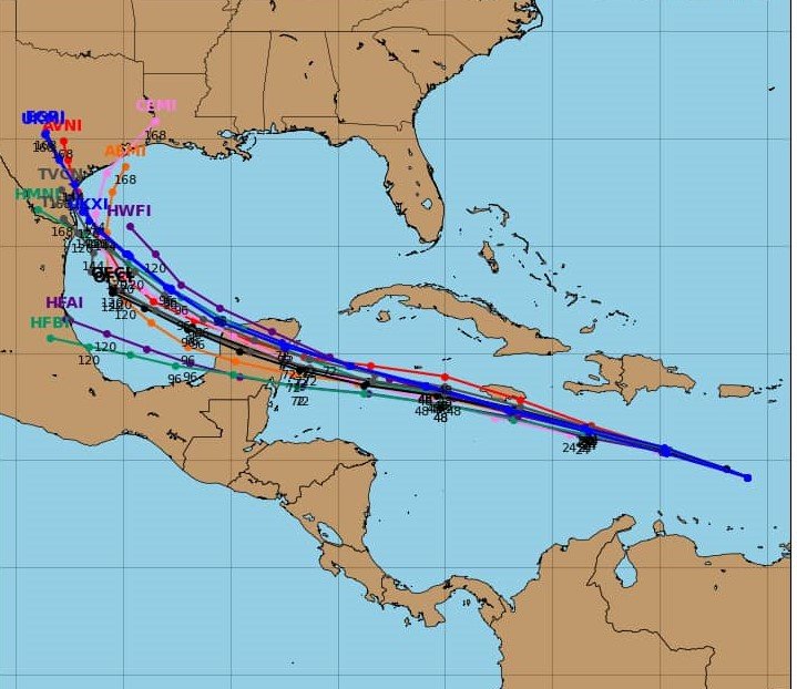 Ante la proximidad del huracán Beryl a Jamaica, la Brigada Educativa Cubana implementó todas las medidas para preservar la seguridad de los cooperantes. El clima en estos momentos es estable. #CubaMined mantendrá informados a familiares y amigos.