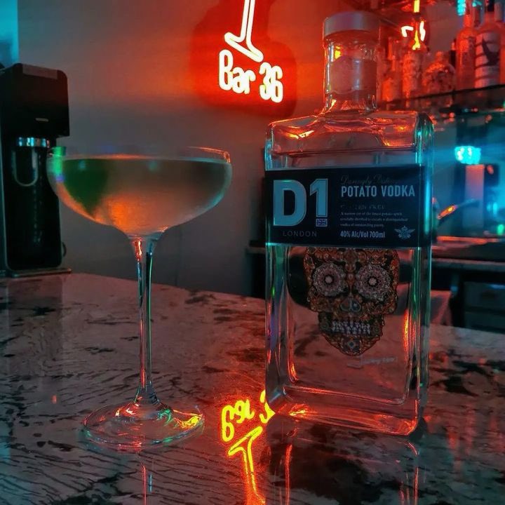 Our D1 Potato Vodka is so smooth and gentle on the palate it’s perfect for a Vodka Martini. 

📸 @tastytippleaus

#D1LondonSpirits #D1LondonGin #D1PotatoVodka #LondonGin #PotatoVodka #CraftVodka #CraftGin #UKGin #BritishBrands #UKVodka #VodkaLovers #GinLovers #GinandTonic