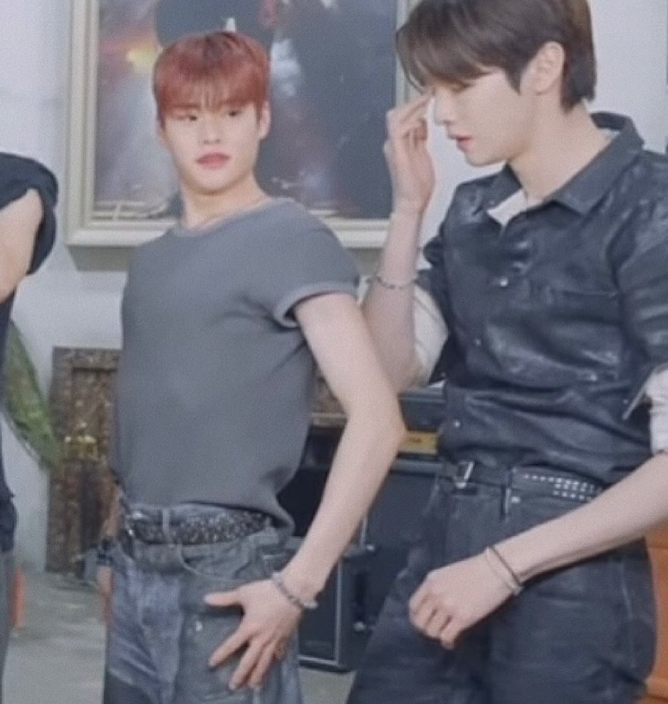 เอ่า โตรีหนิ