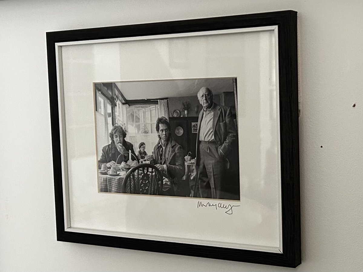 Kevin5LiveChamp's tweet image. A nice #withnailandi reference by Gary @ImlachHair there in the opening! 
👍🏼🍰🍷
‘Cake and the finest wines known to humanity!’ #TourDeFrance #itv4 @ITVSport #garyimlach