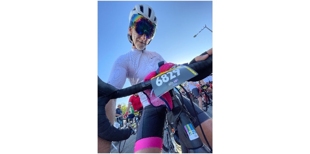 Once a champ, always a champ! <a href="/HillF1/">Damon Hill</a> is raising money for the Neuro UK charity on the Etape du Tour this weekend. 138km from Nice to the Col de la Couillole, with over 4600m of ascent. Help him out! justgiving.com/page/damon-hil…