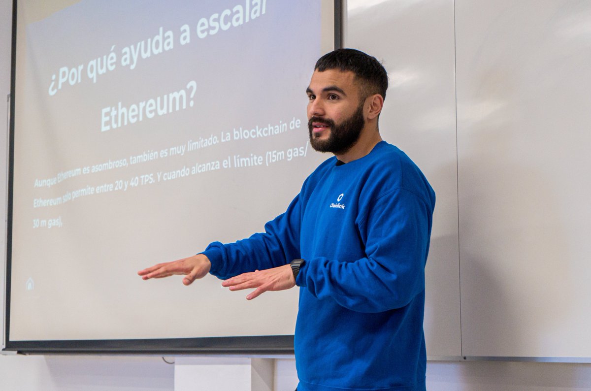 Chainlink - Cuenta oficial en español ⬡ (@chainlinkesp) on Twitter photo ¡Gracias a todos los desarrolladores que asistieron a nuestro #EthChile2024 Side Event con <a href="/arbitrum_esp/">Arbitrum Español</a> y <a href="/campusonchain/">Campus On Chain</a>!
Fue un día increíble de aprendizaje y networking. Talleres prácticos de contratos inteligentes, charlas y conexiones.
Aquí les dejamos algunas fotos 📸 ¡Gracias a todos los desarrolladores que asistieron a nuestro #EthChile2024 Side Event con <a href="/arbitrum_esp/">Arbitrum Español</a> y <a href="/campusonchain/">Campus On Chain</a>!
Fue un día increíble de aprendizaje y networking. Talleres prácticos de contratos inteligentes, charlas y conexiones.
Aquí les dejamos algunas fotos 📸