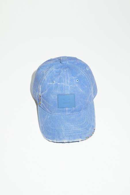 itskaylife's tweet photo. 🧐Looks like HaeEun is wearing the blue color version of Acne Studios cap that is the same design as the one in HyunGyu’s birthday project which is in black https://t.co/8Mnw6qt5lT