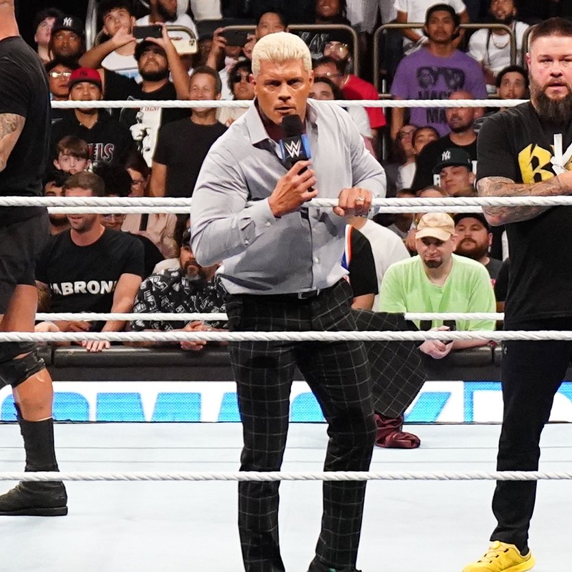 CatchNewz's tweet image. Cody Rhodes :

"Être heel dans le catch aujourd'hui, c'est pas facile. Un heel, c'est quoi ? C'est celui qui veut vous priver de ce que vous aimez. Le boulot d'un heel, c'est d'être cancel, de ne pas être cool, de ne pas vendre de produits dérivés. Le terme est devenu associé à…