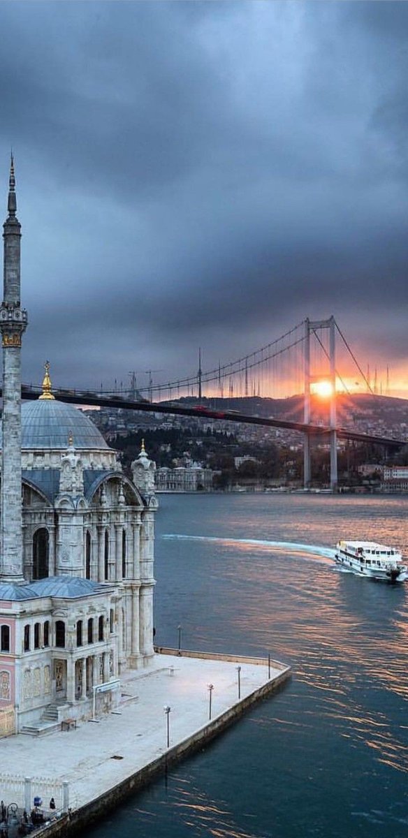 دل نا امید تو نہیں ناکام ہی تو😔💔
لمبی ہے غم کی شام مگر شام ہی تو ہے

شام بخیر 🍁