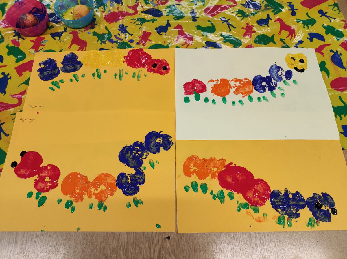 MiniExplorersPD's tweet image. Our youngest multilingual learners enjoyed printing with apples, to make their own caterpillar 🐛#colours #signandsay 🙌 #topicinspired @PDCS_EYandRec 🌈 #CreativeConnor ❤️