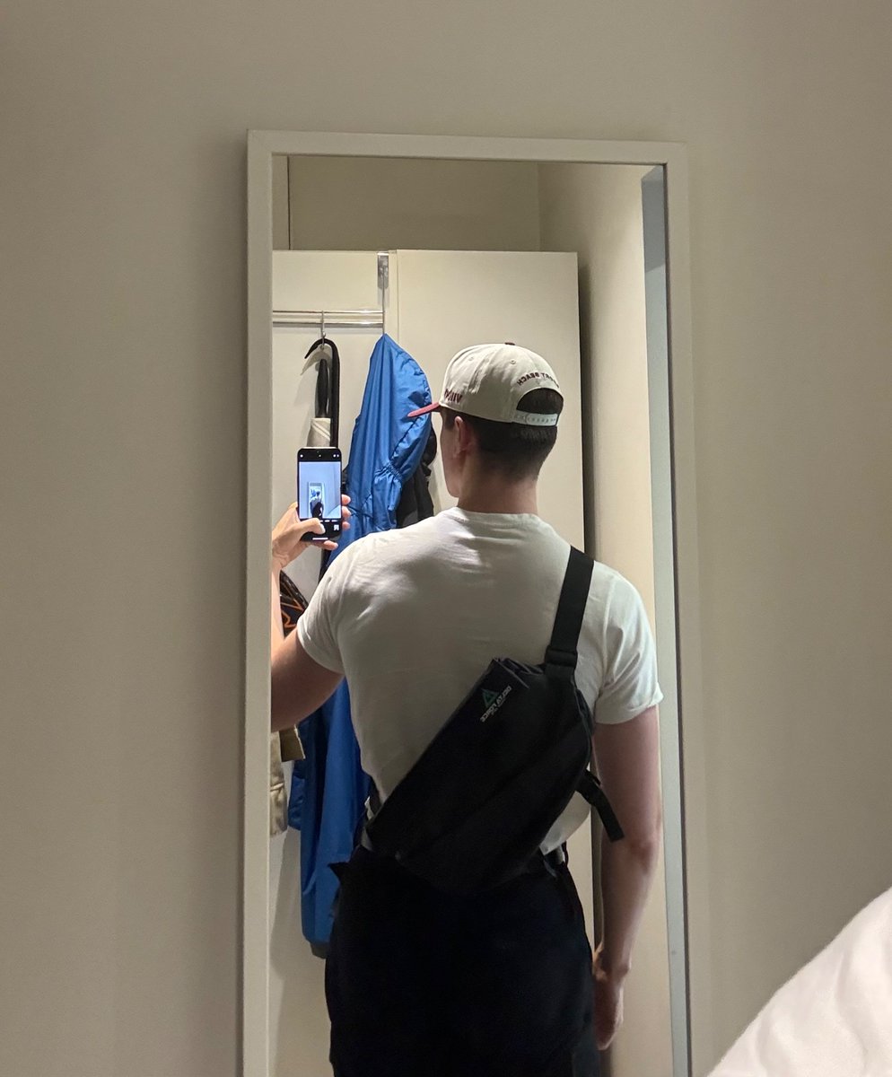 SoulBloomer's tweet photo. i fuck so hard with this @DeltaForce_Game bag i got at twitchcon https://t.co/vqnaROpmwo