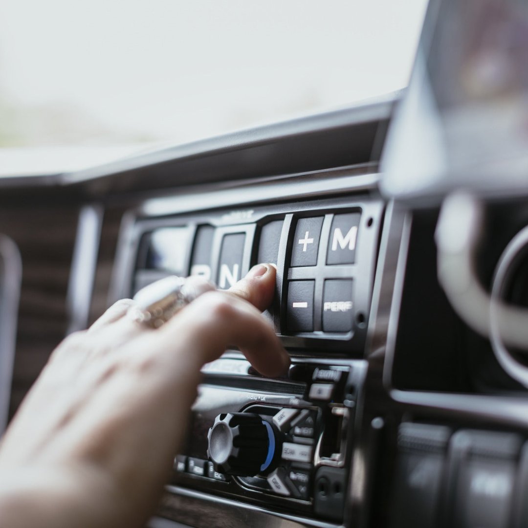 MackTrucks's tweet photo. Looking to improve driver safety and efficiency?
From #MackConnect to the powerful mDRIVE, weโre leading the way in driver assistance. Plus, #MackCommandSteer reduces driver effort by up to 85%. https://t.co/d4ksu8mZoh