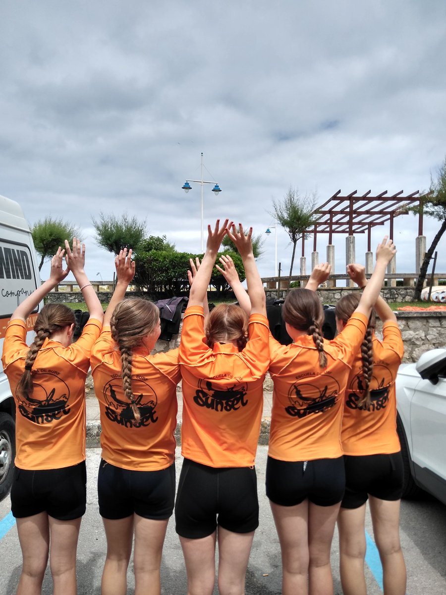 BMS_cantabria24's tweet photo. ¡Qué guay! A brilliant afternoon of Spanish surf lessons enjoyed by everyone #Somo #SurfSchool https://t.co/YowvqZvM0u