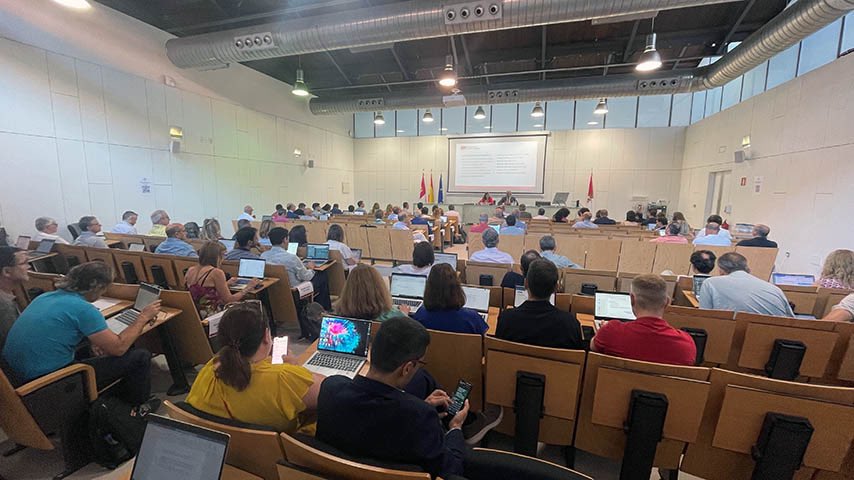 La UCLM ofrece para el próximo curso 3436 plazas de nuevo ingreso en enseñanzas propias. 
Consejo de Gobierno en el Campus de Toledo. 
uclm.es/es/noticias/no…