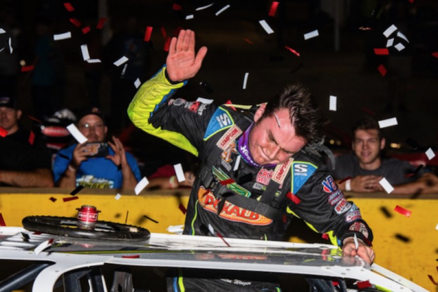 HuntTheFrontSDS's tweet photo. Series regular @Winger_Ashton has a roller coaster history at Senoia Racewayโฆ claiming he either wins or ends up โpiled up in the corndog shack.โ ๐คทโโ๏ธ
Can โAir Forceโ soar to a $20,000 payday at @SenoiaR โ come out to the track this Saturday and find out! โ๏ธ https://t.co/081v8SqwiL