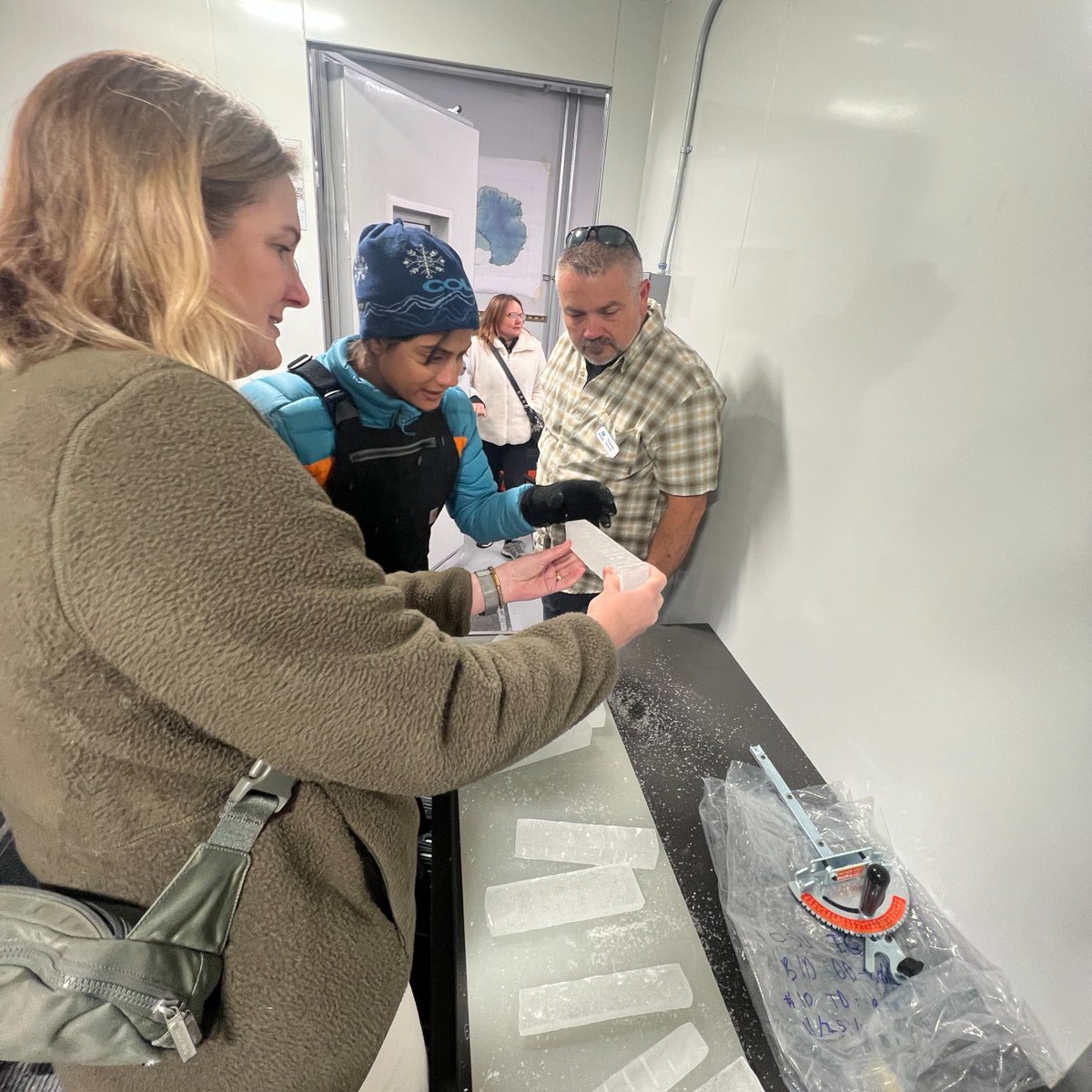 AMSeducation's tweet image. Chilled to the core at #projectice with a chance to feel actual ice from #Antarctica!❄️ A freezing high-five to the cool #coldex graduate students! 🥶 
@COLDEX_STC @osu_ice