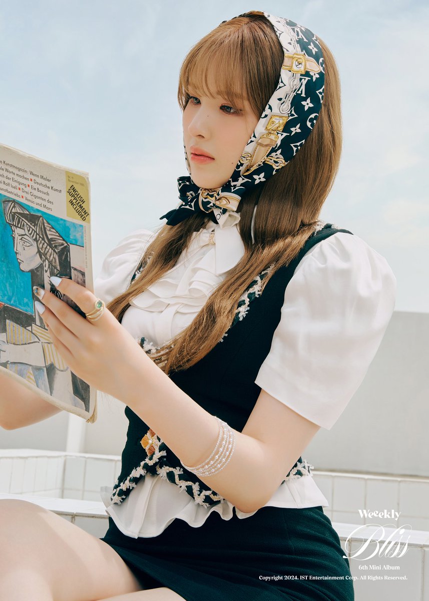 taking your point of view in a count of three, ’n now i’m embraced by the image of a royal princess with elegance in me! right in this lights version, here’s to bringing you to the rays of me. ໒꒱ ‧