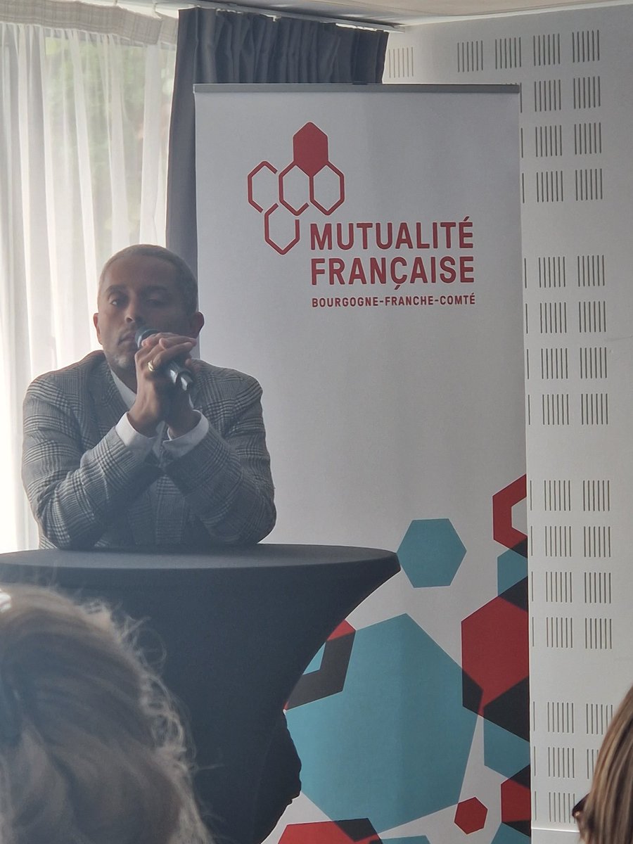 Toujours intéressantes ces rencontres avec <a href="/EChenut/">Eric Chenut</a> pour échanger sur des sujets d'actualité surtout dans ces moments aussi incertains. Merci @Mutualite_BFC pour cette organisation parfaite et faisant sens.
<a href="/VBouhetmatmut/">Véronique BOUHET</a> <a href="/mutualite_fr/">Mutualité Française</a> <a href="/HerryBruno/">HERRY bruno</a>