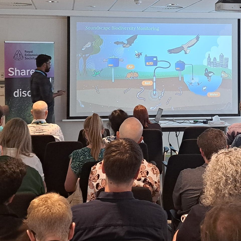 RoyEntSoc's tweet photo. Brilliant talk by Karthik Ashok on how @BakerConsultant use sound to assess the condition of habitats and species, with a specific focus on AI-based detection of wireworm acoustic signals.
#EntoAI @uniofwarwick @rothamsted https://t.co/DDXrNXN3k9