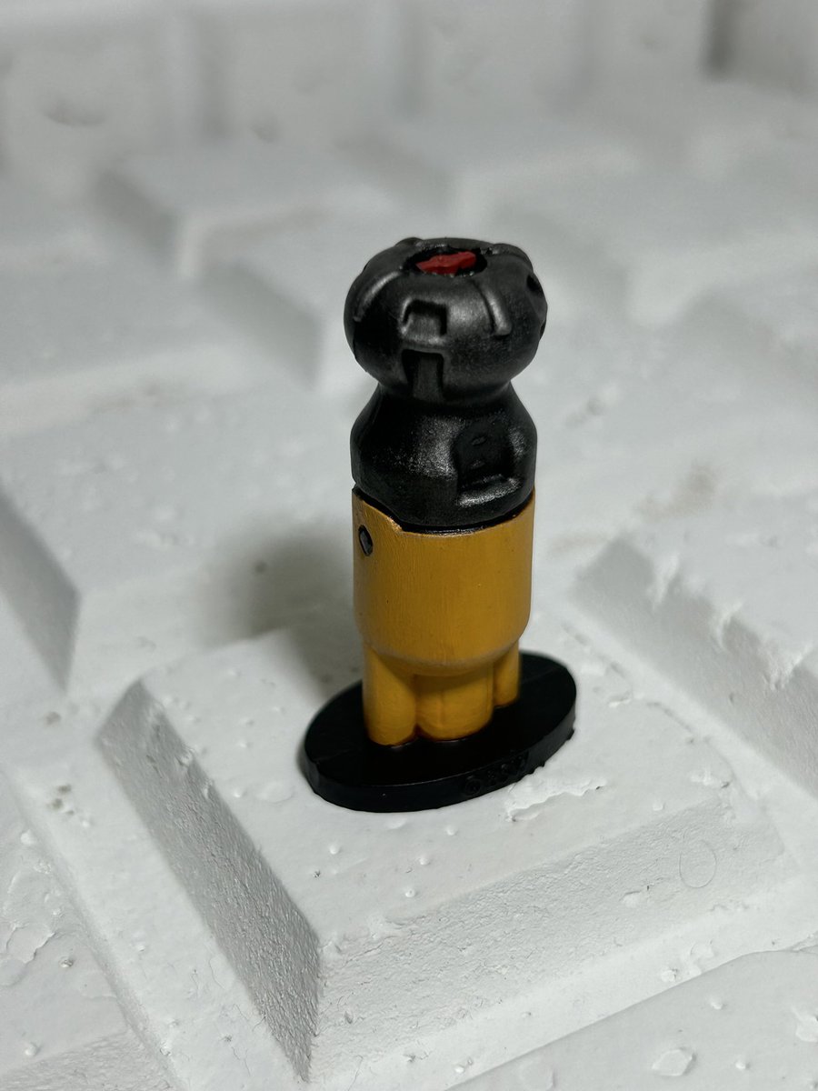 drvelbet's tweet image. フュージョンコアのフィギュア塗りました。
見つけるとつい拾っちゃうアイテム筆頭。

#fallout #フォールアウト #fusioncore 
#フュージョンコア