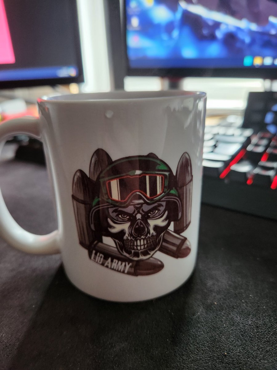 comandotug's tweet photo. @ChiefLid always knows how to fill me up morning afternoon and evening I am now part of the lid army thanks to this amazing man get into his streams for a chance to win https://t.co/AULmLJ3j1E https://t.co/74TeXXNayP